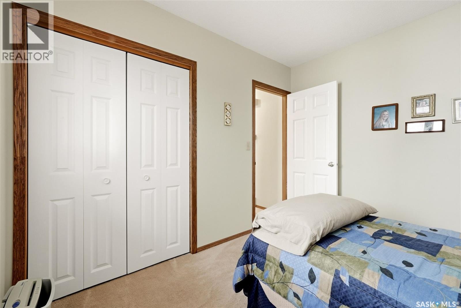 2339 Reynolds Street, Regina, SK - Indoor Photo Showing Bedroom