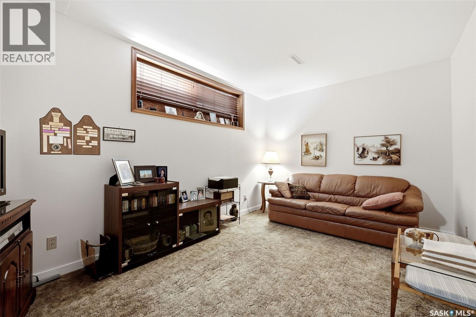2339 Reynolds Street, Regina, SK - Indoor