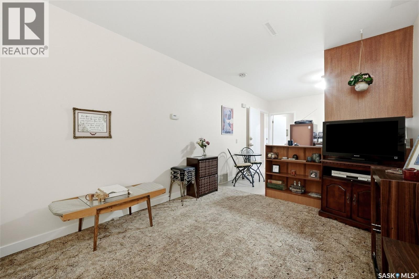 2339 Reynolds Street, Regina, SK - Indoor