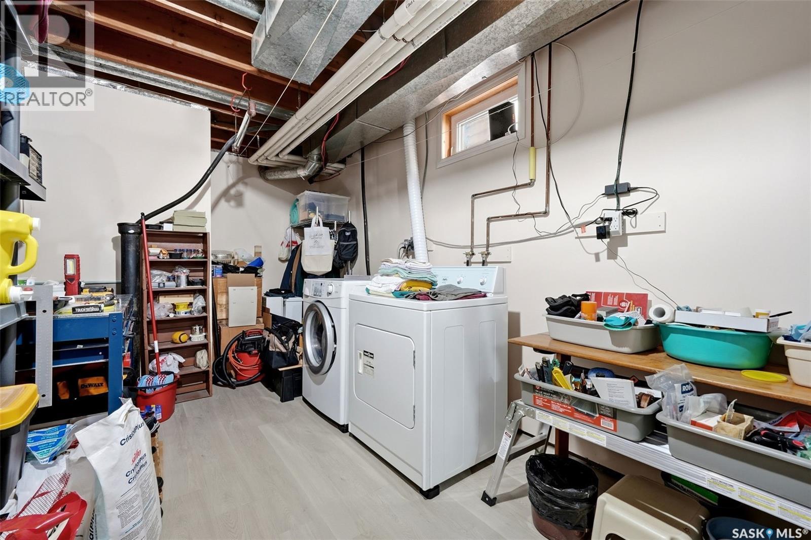 2339 Reynolds Street, Regina, SK - Indoor Photo Showing Laundry Room