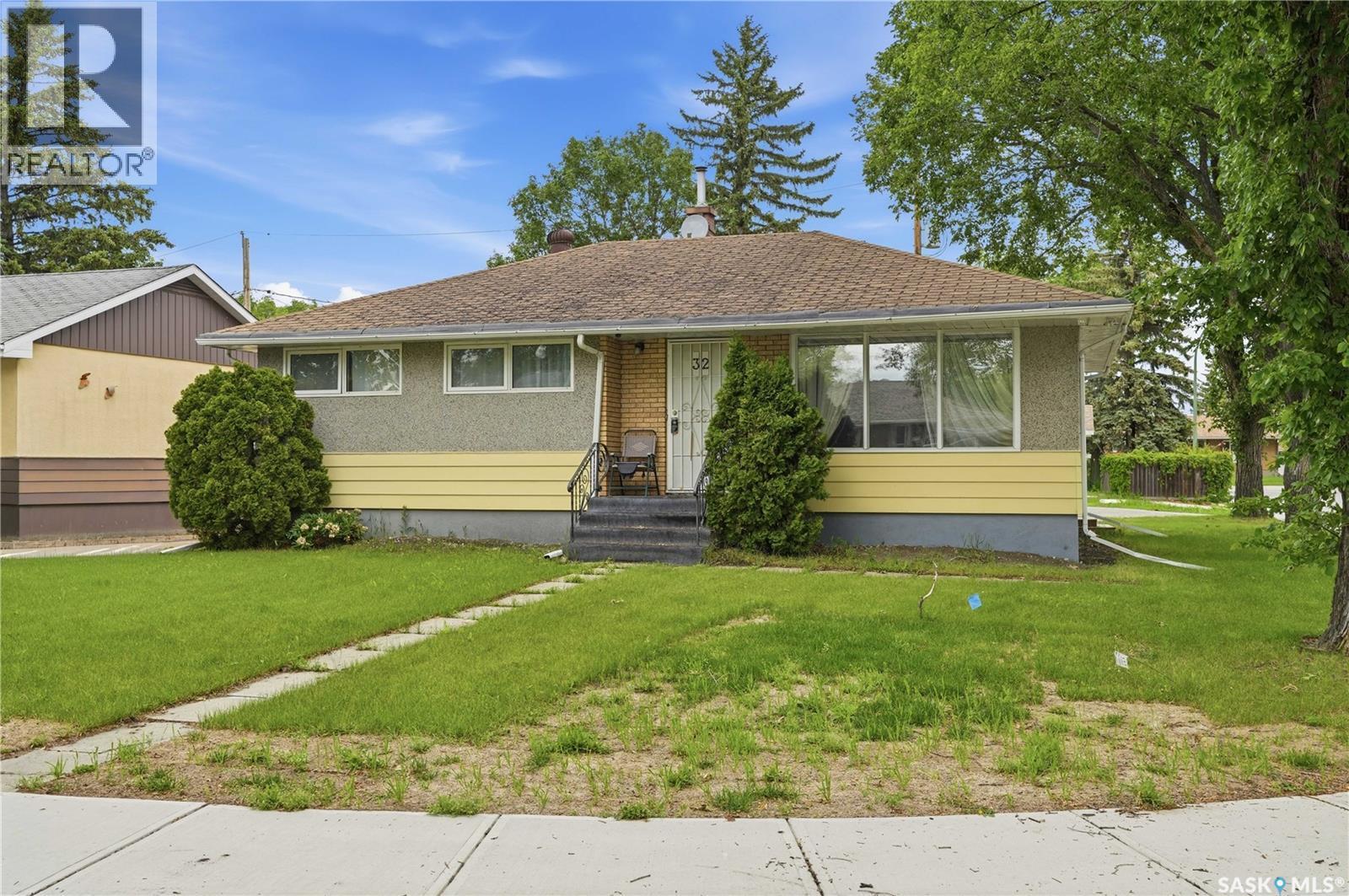 32 Mathieu Crescent, Regina, SK