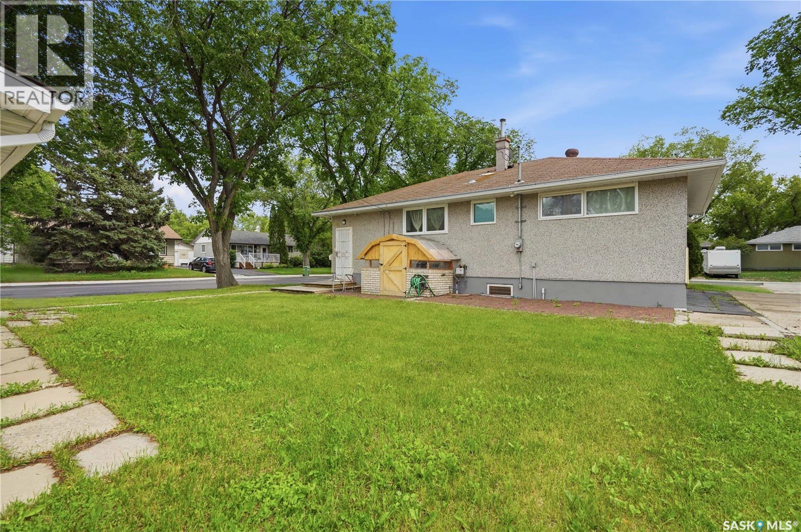 32 Mathieu Crescent, Regina, SK