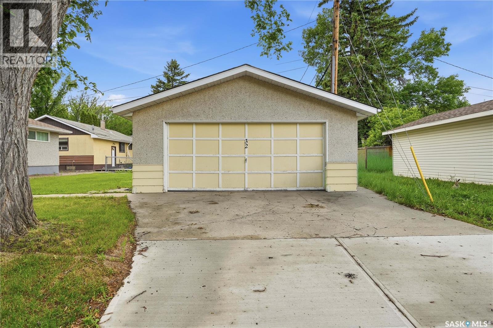 32 Mathieu Crescent, Regina, SK