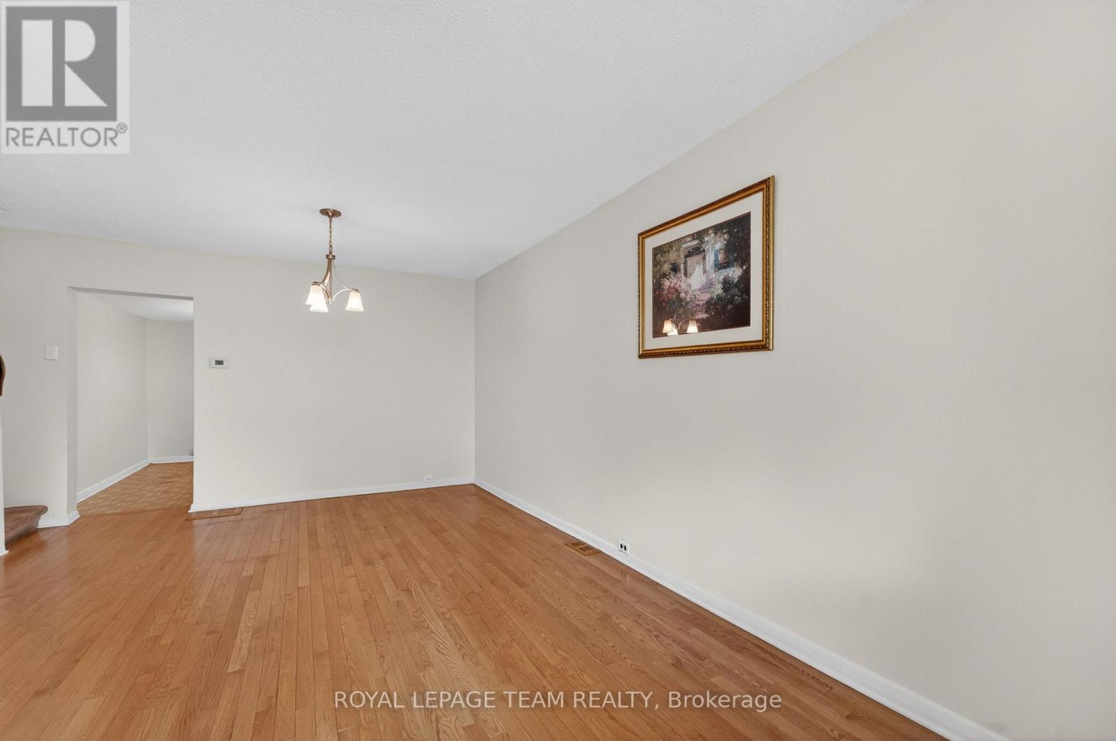 274 Breezehill Avenue S, Ottawa, ON