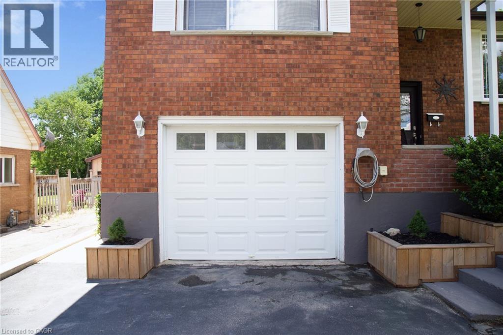 Inside entrance to the lower level - 294 South Drive, Simcoe, ON