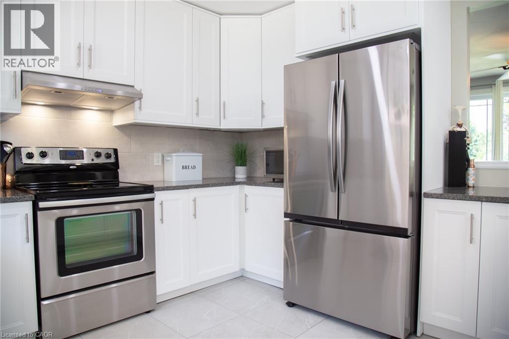 Stainless steel appliances included - 294 South Drive, Simcoe, ON