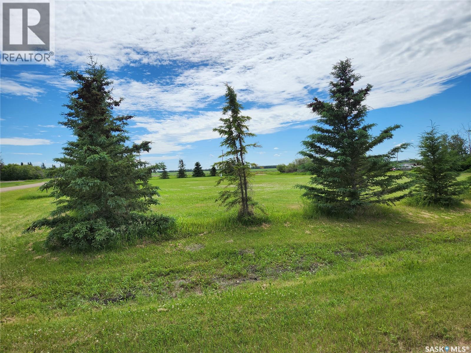 1 Railway Avenue, Valparaiso, SK