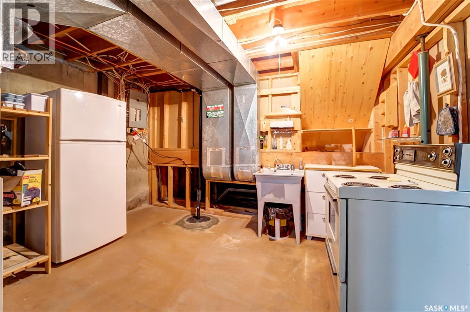 703 Candle Court, Saskatoon, SK