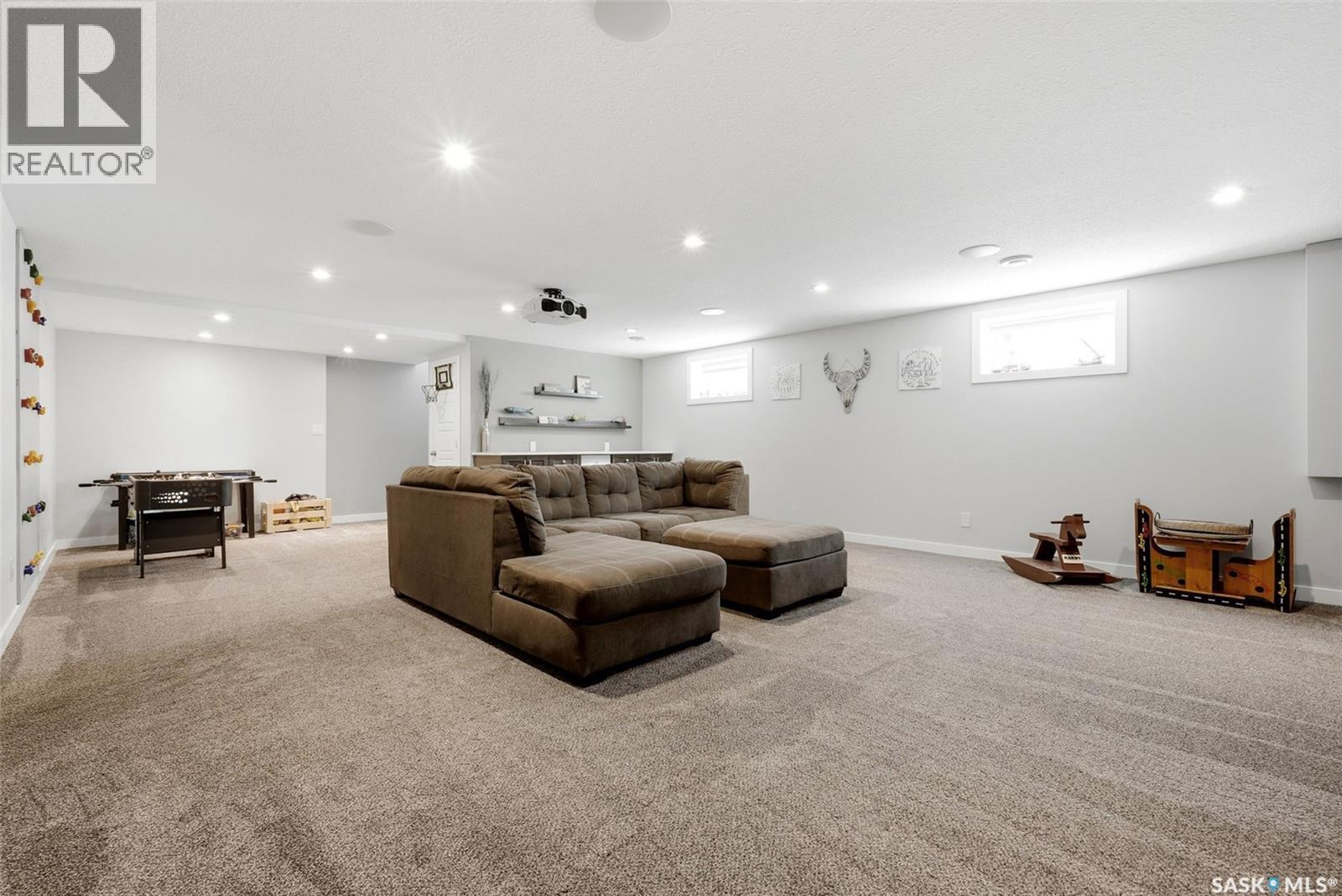6920 Maple Ridge Drive, Regina, SK