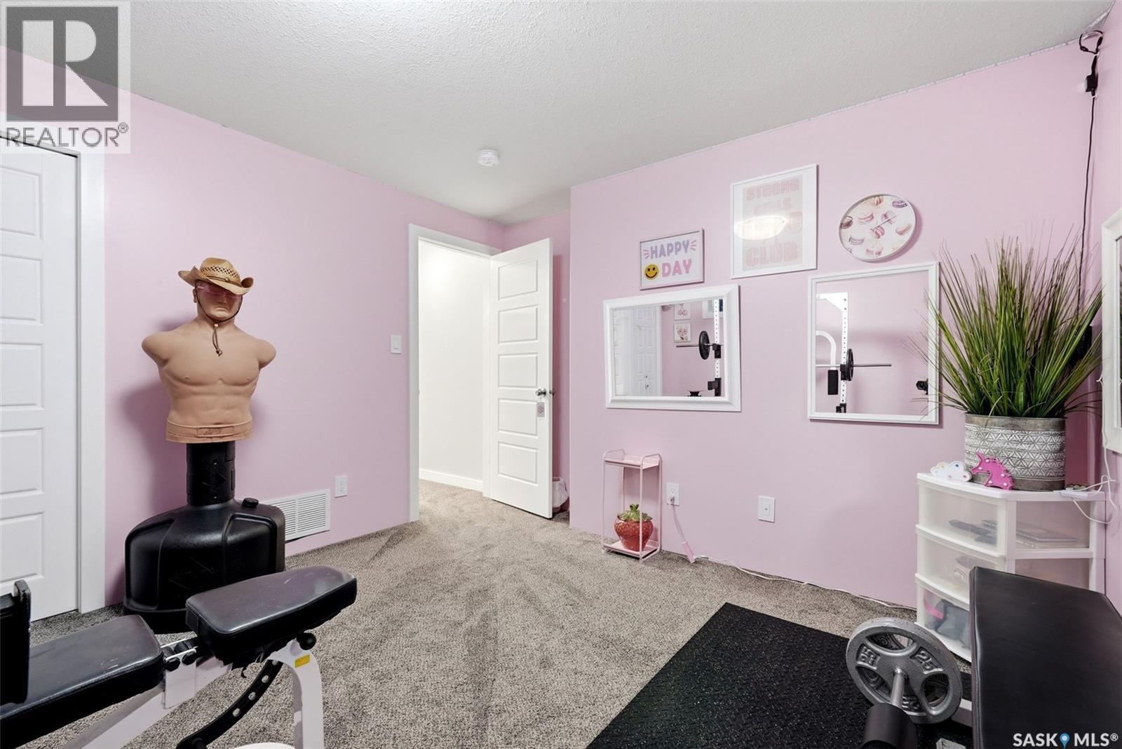 6920 Maple Ridge Drive, Regina, SK