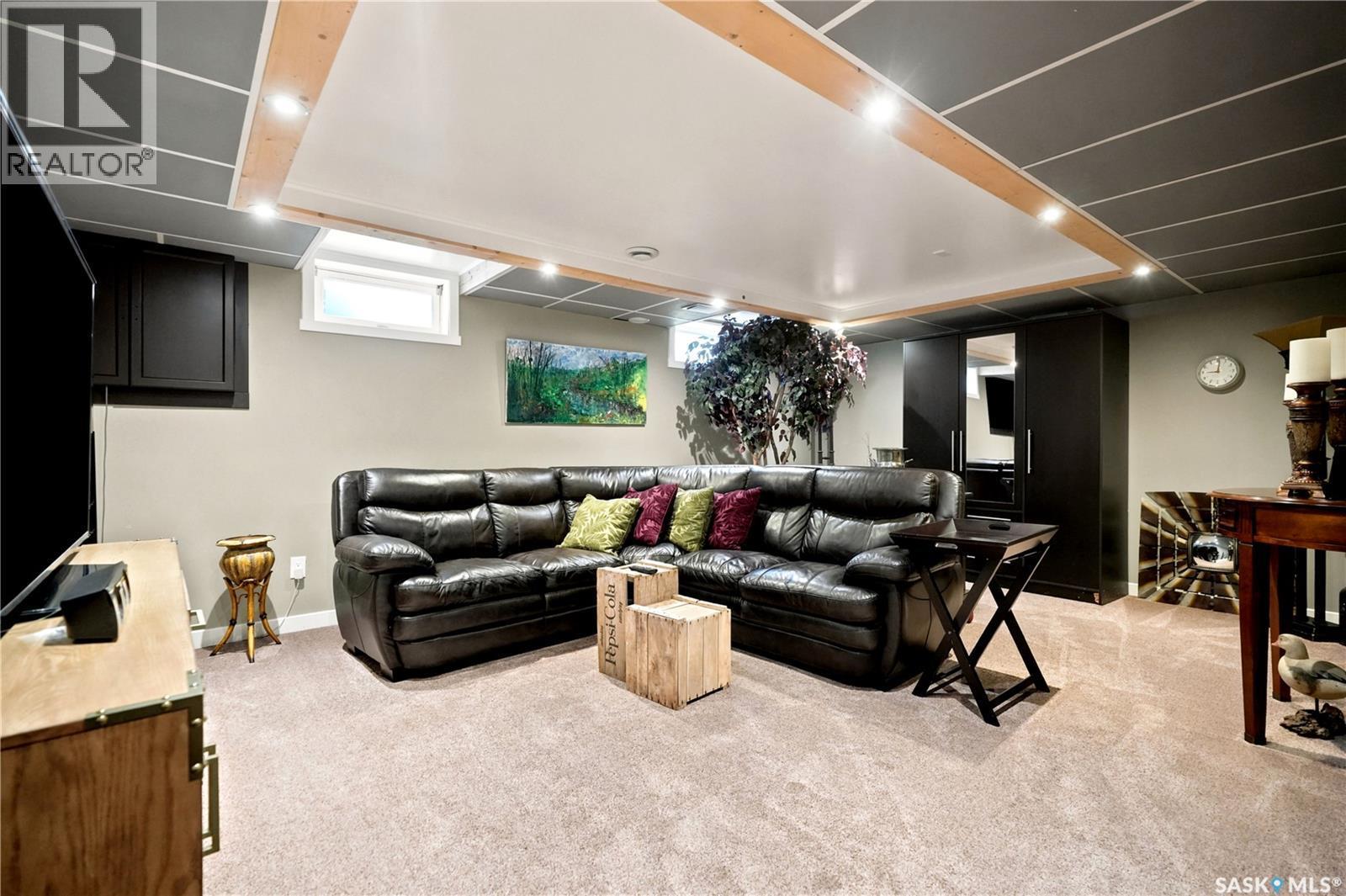 35 Penfold Place, Regina, SK