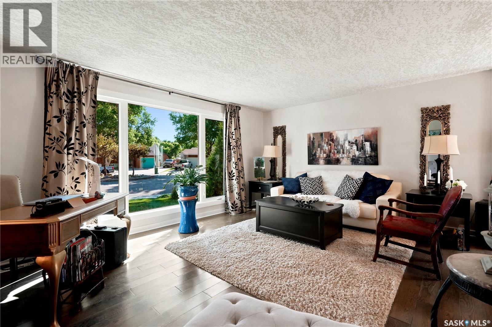 35 Penfold Place, Regina, SK