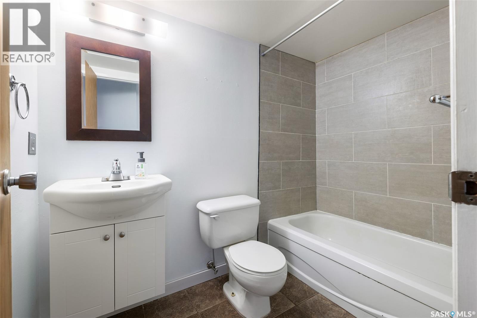 102 2931 Harding Street, Regina, SK