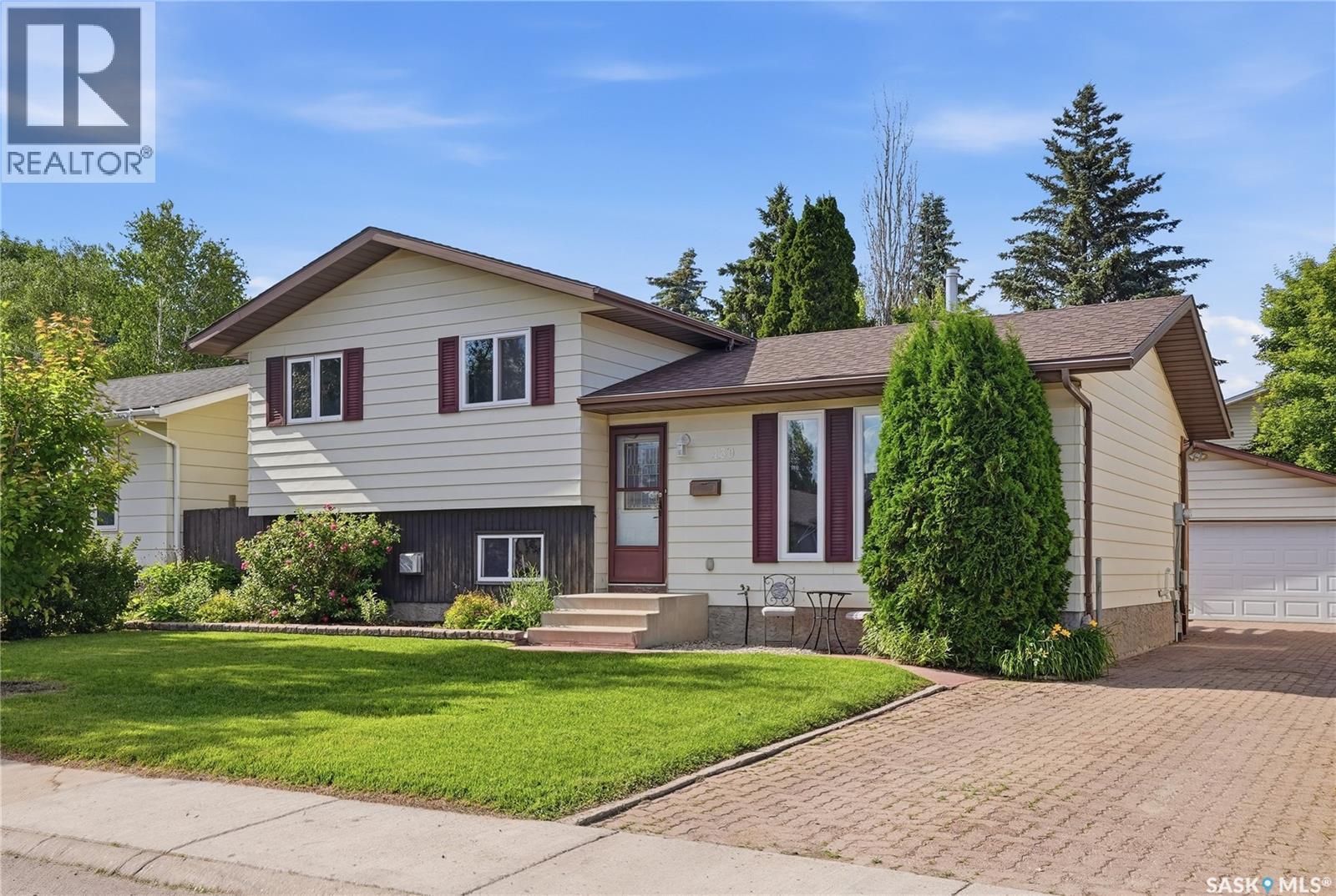 430 Manning Lane, Saskatoon, SK