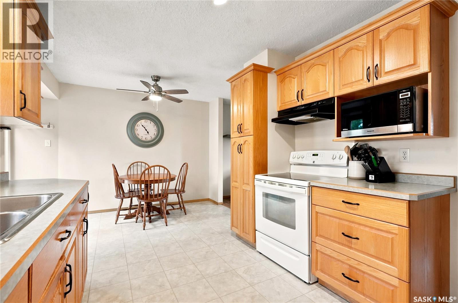 430 Manning Lane, Saskatoon, SK