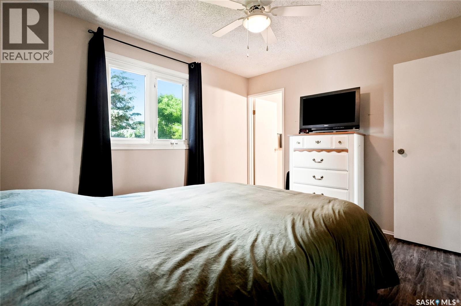 430 Manning Lane, Saskatoon, SK