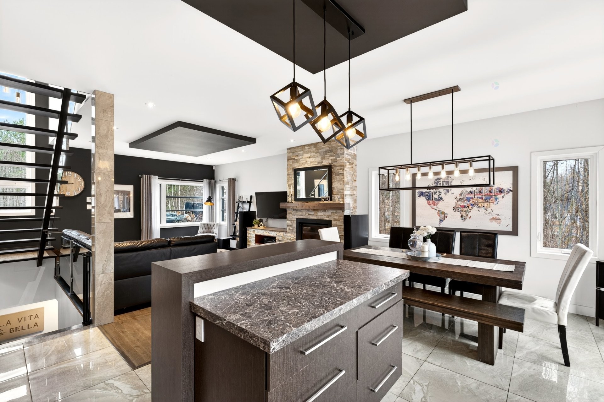 Overall view - 1176 Ch. Édouard-Roy, Sherbrooke (Brompton/Rock Forest/Saint-Élie/Deauville), QC - Indoor With Fireplace
