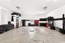 Garage -
