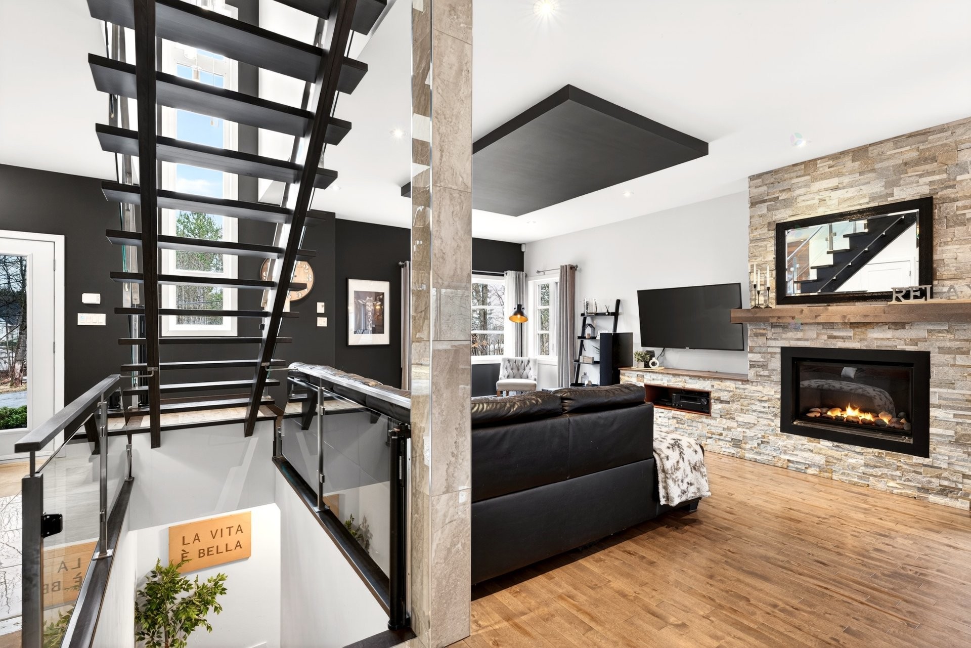 Overall view - 1176 Ch. Édouard-Roy, Sherbrooke (Brompton/Rock Forest/Saint-Élie/Deauville), QC - Indoor With Fireplace
