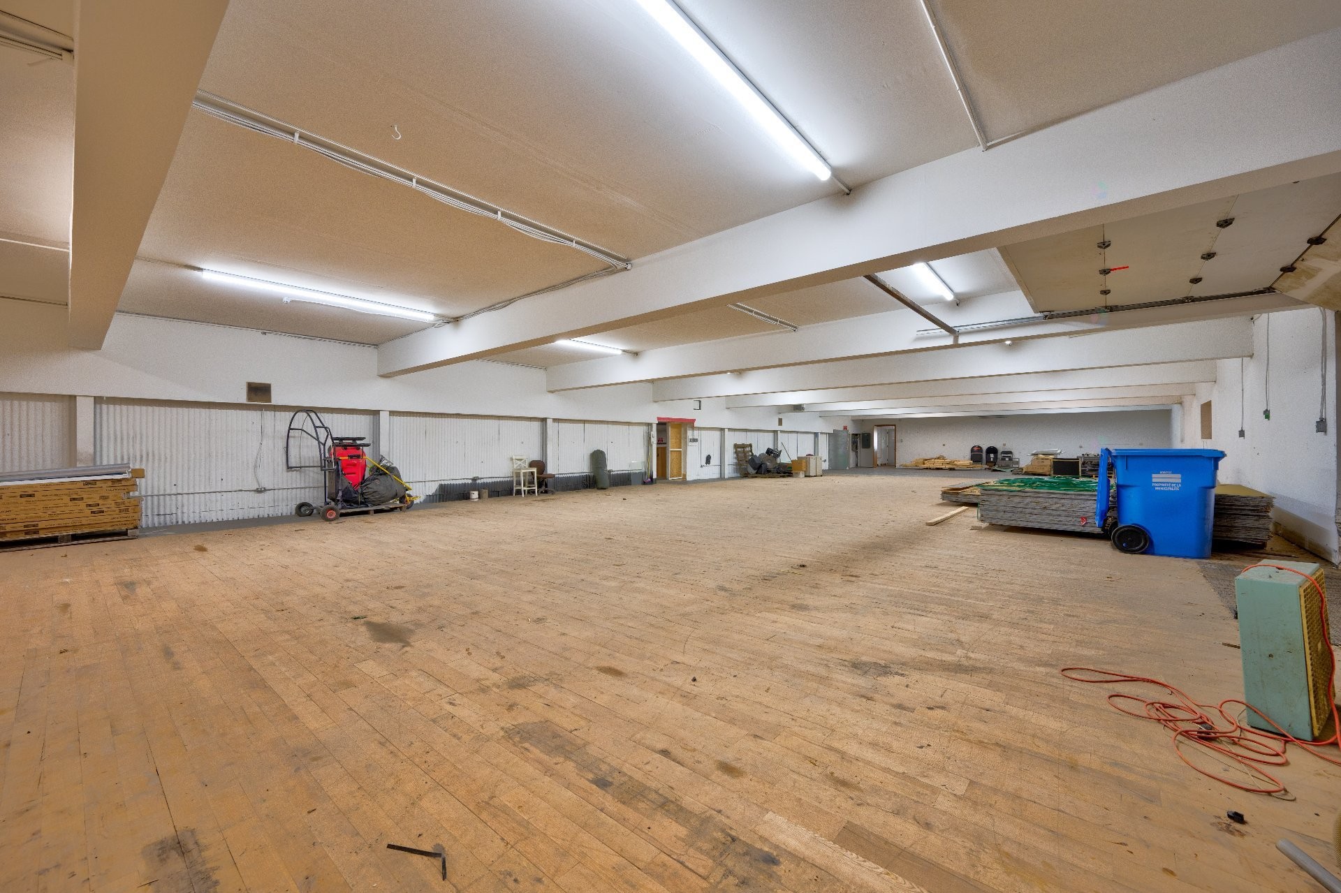 Autre - 878 - 880 Rue Principale, Saint-Blaise-Sur-Richelieu, QC - Indoor Photo Showing Garage