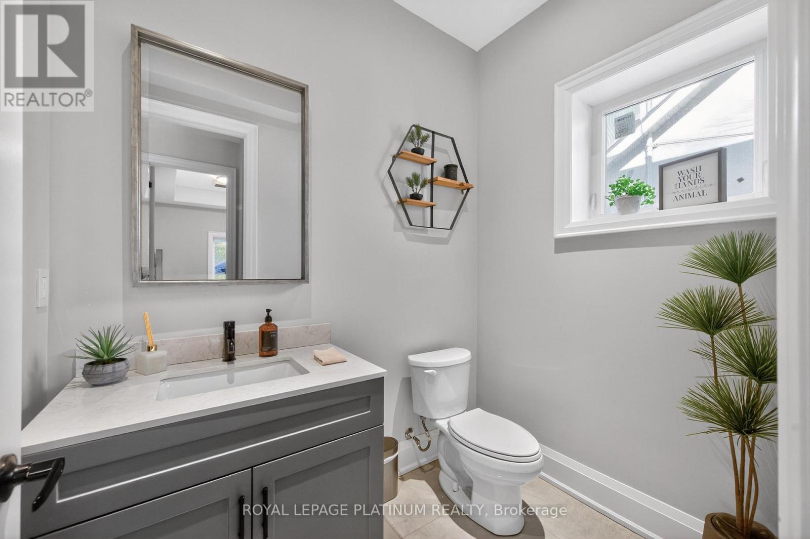 13 Arch Road, Mississauga, ON