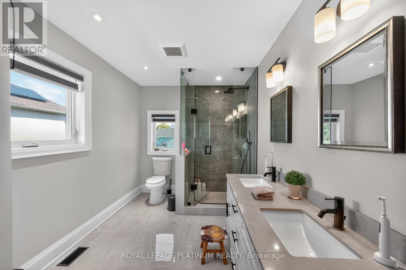 13 Arch Road, Mississauga, ON