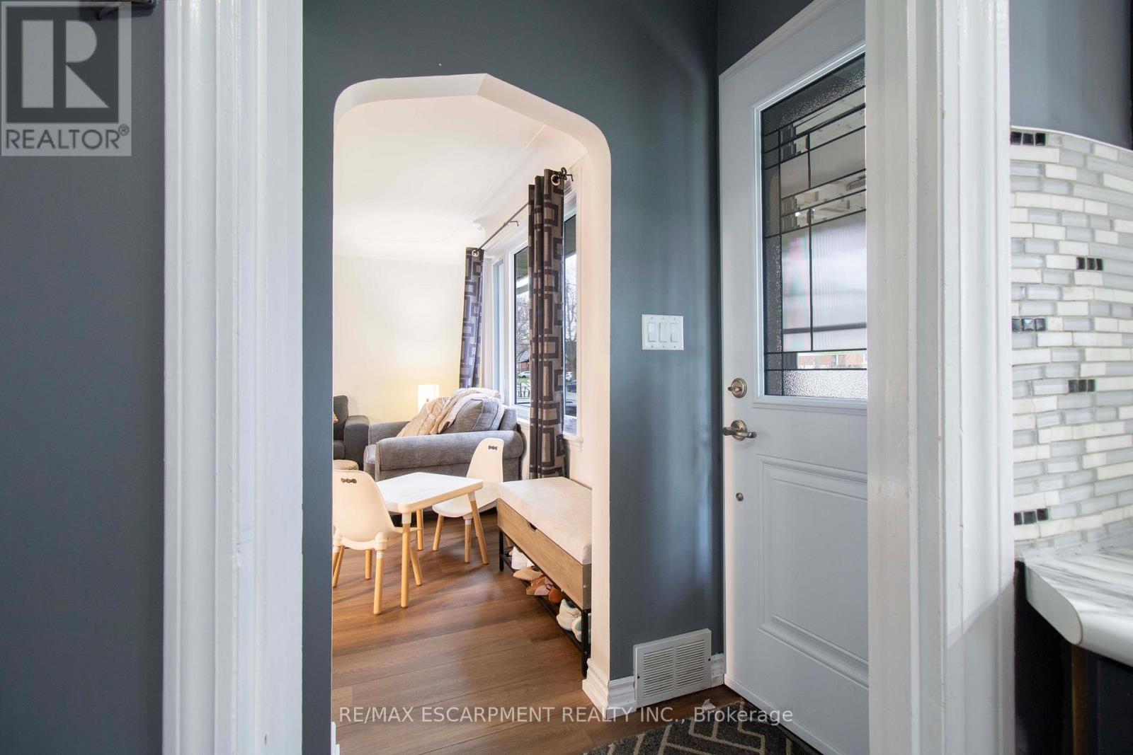 149 East 34Th Street, Hamilton, ON