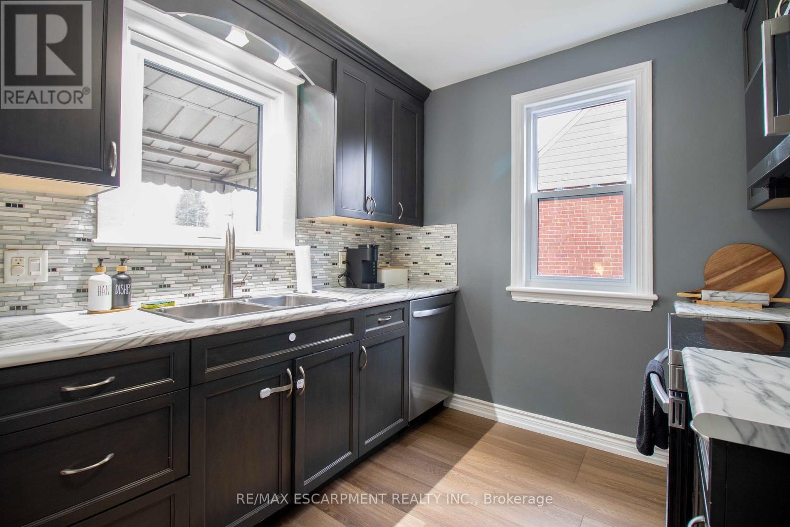149 East 34Th Street, Hamilton, ON
