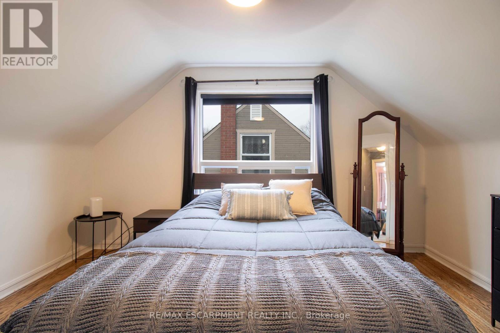 149 East 34Th Street, Hamilton, ON