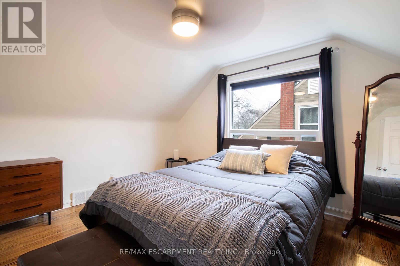 149 East 34Th Street, Hamilton, ON