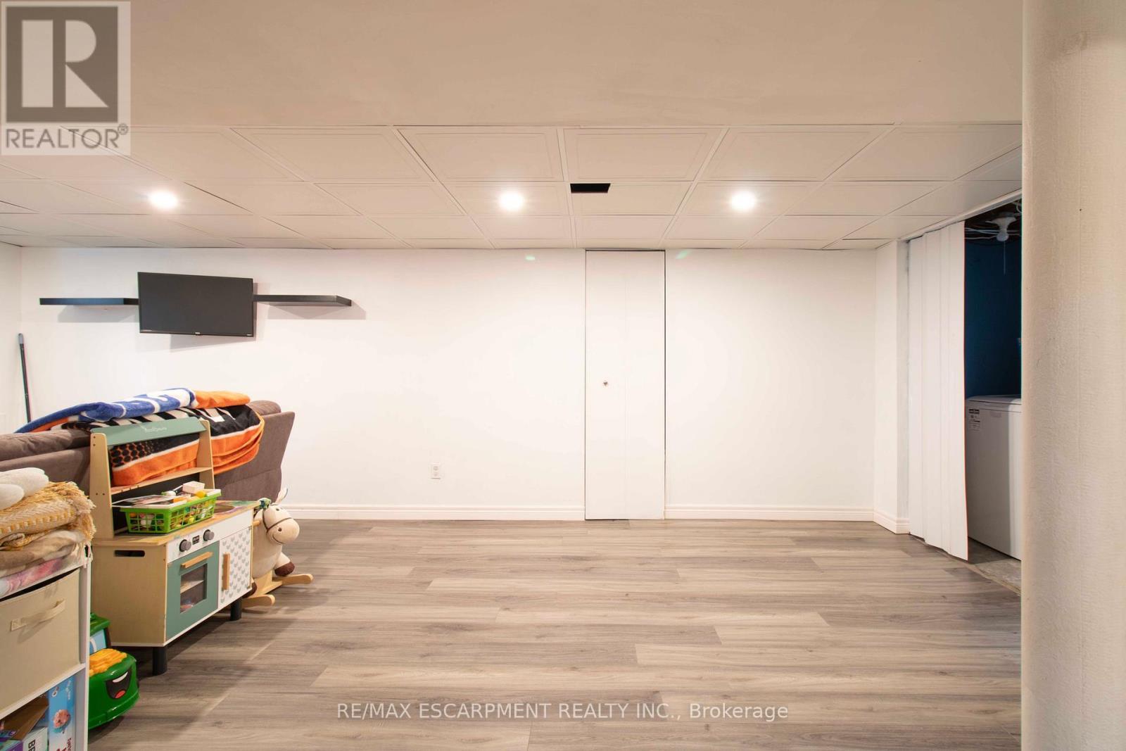 149 East 34Th Street, Hamilton, ON