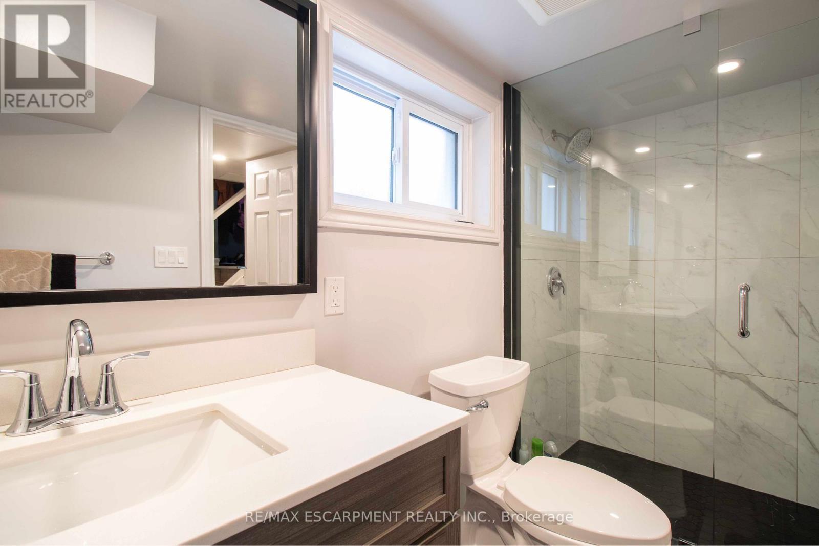 149 East 34Th Street, Hamilton, ON