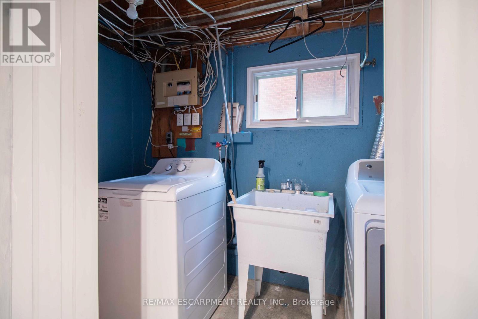 149 East 34Th Street, Hamilton, ON