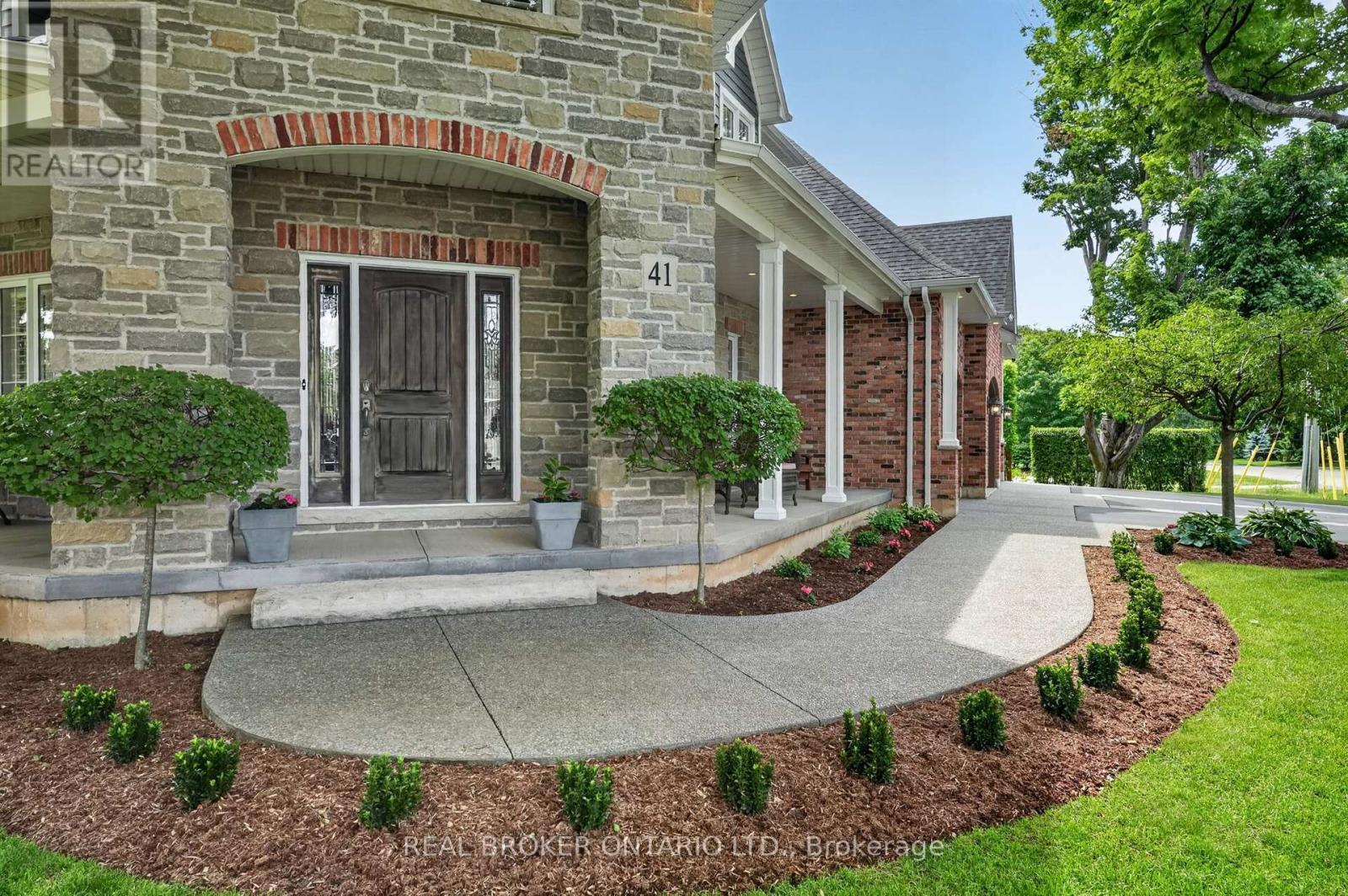 41 Cameron Drive, Hamilton, ON