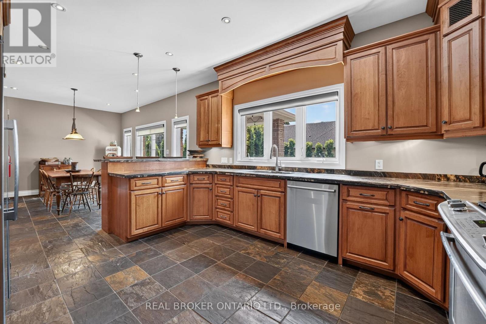 41 Cameron Drive, Hamilton, ON