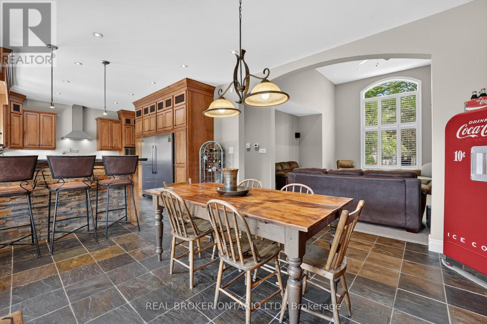 41 Cameron Drive, Hamilton, ON