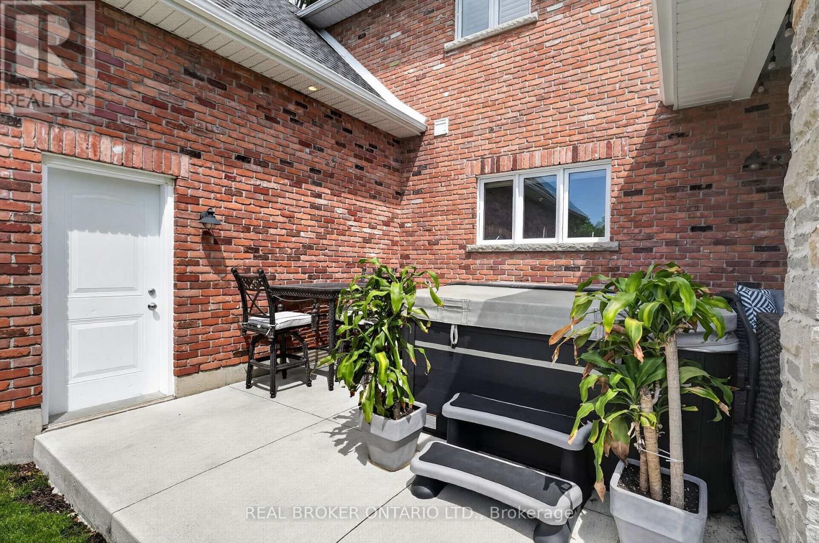 41 Cameron Drive, Hamilton, ON