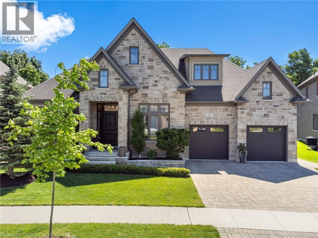 44 Pioneer Ridge Drive, Kitchener, ON