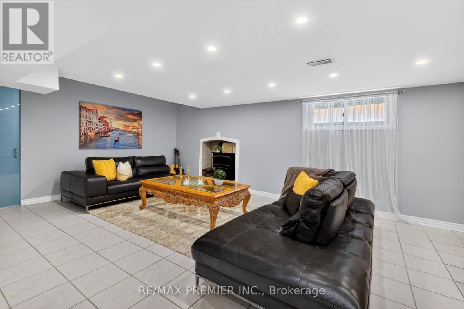 35 Lorengate Place, Vaughan, ON