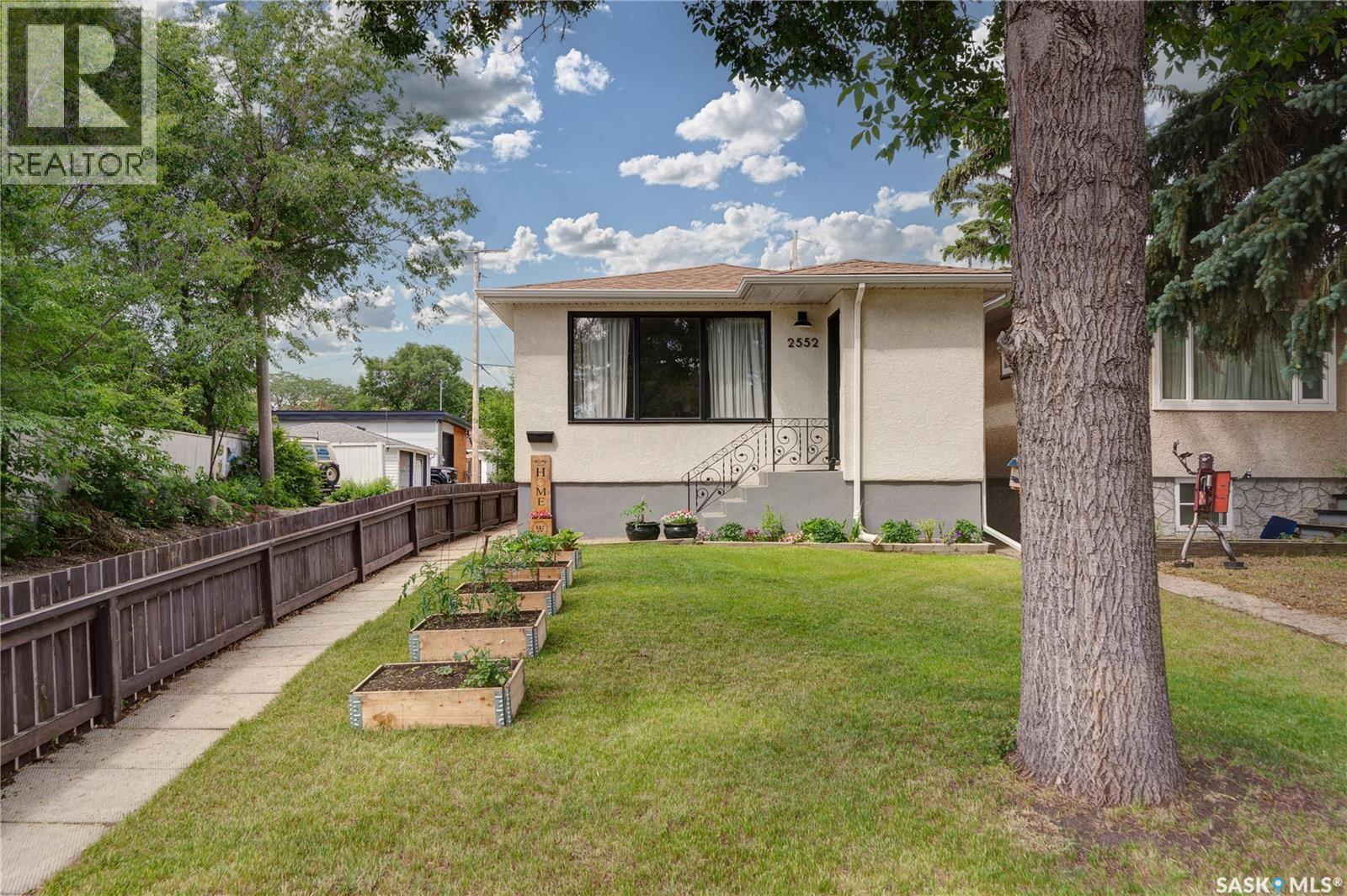 2552 Elliott Street E, Regina, SK