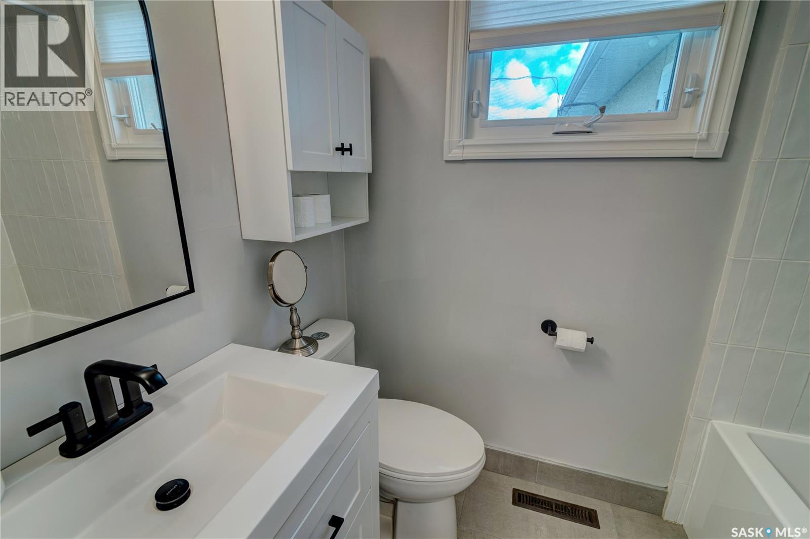 2552 Elliott Street E, Regina, SK