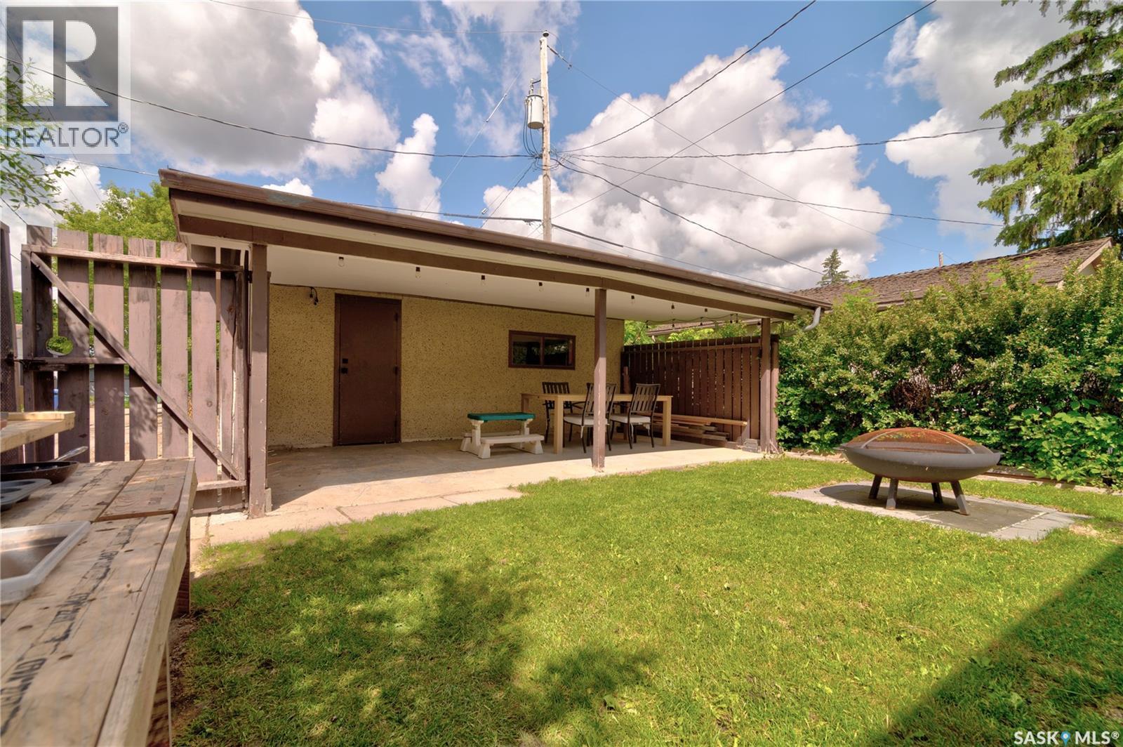 2552 Elliott Street E, Regina, SK