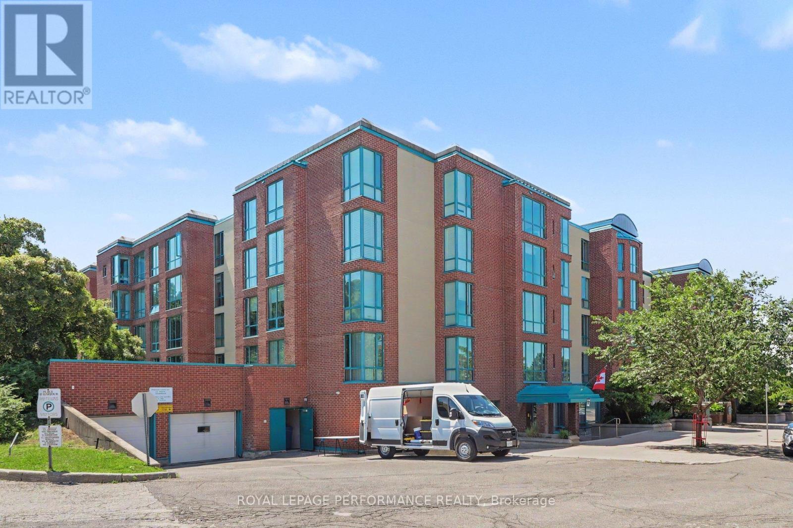 304 - 340 Centrum Boulevard, Ottawa, ON