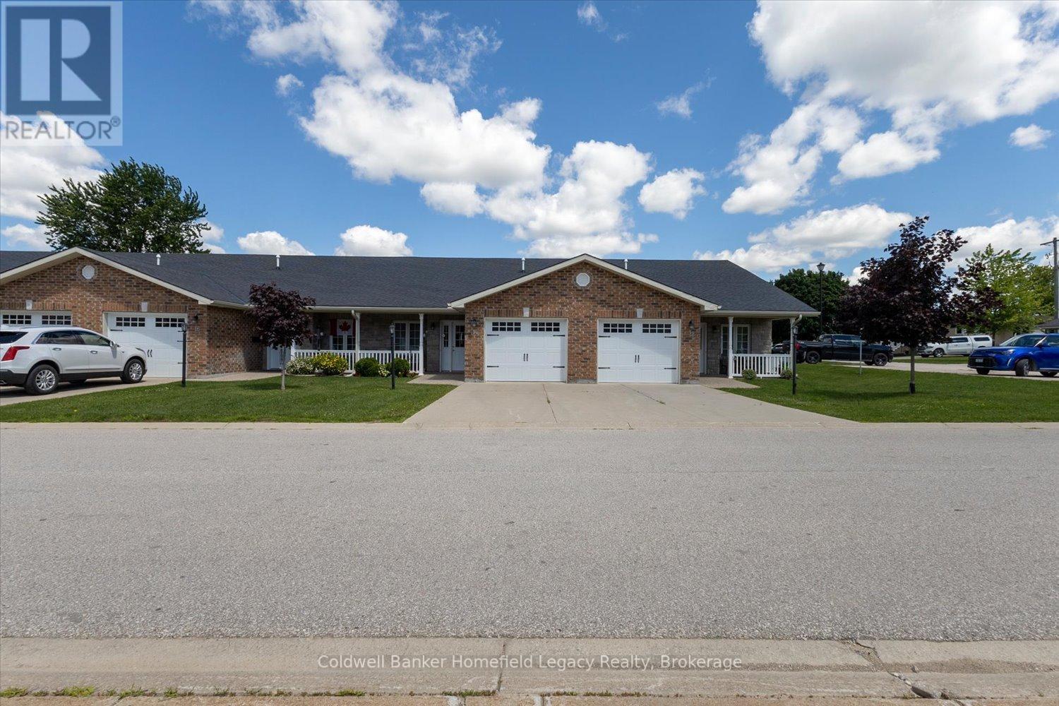 12 Devon Drive E, South Huron (Exeter), ON