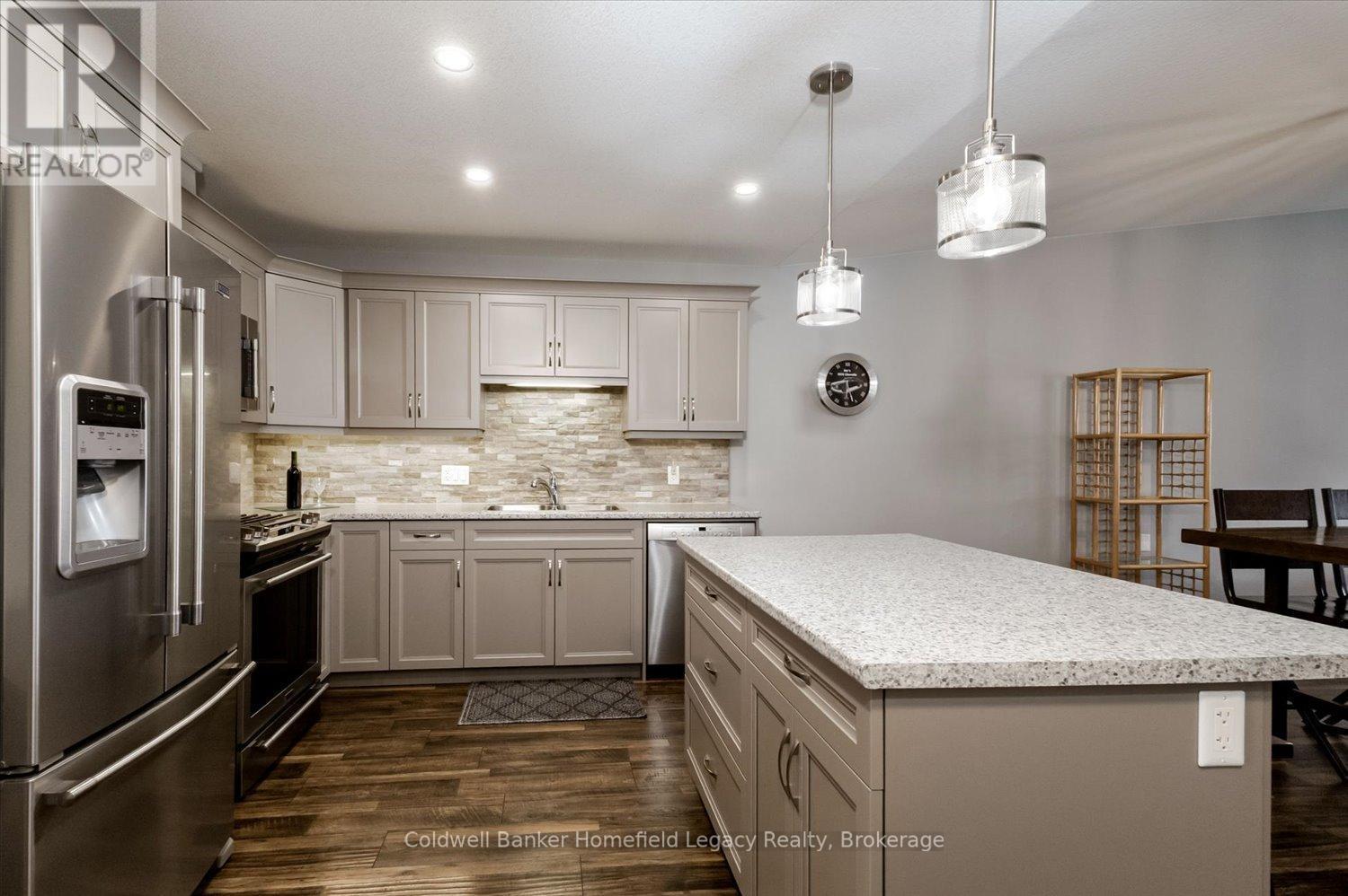 12 Devon Drive E, South Huron (Exeter), ON
