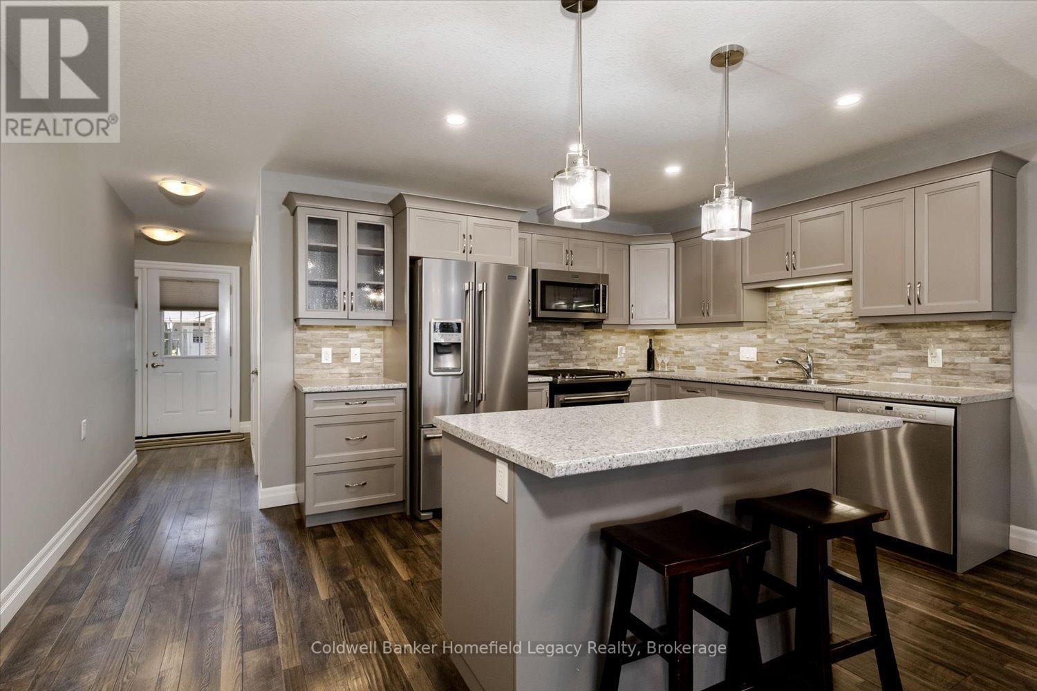 12 Devon Drive E, South Huron (Exeter), ON