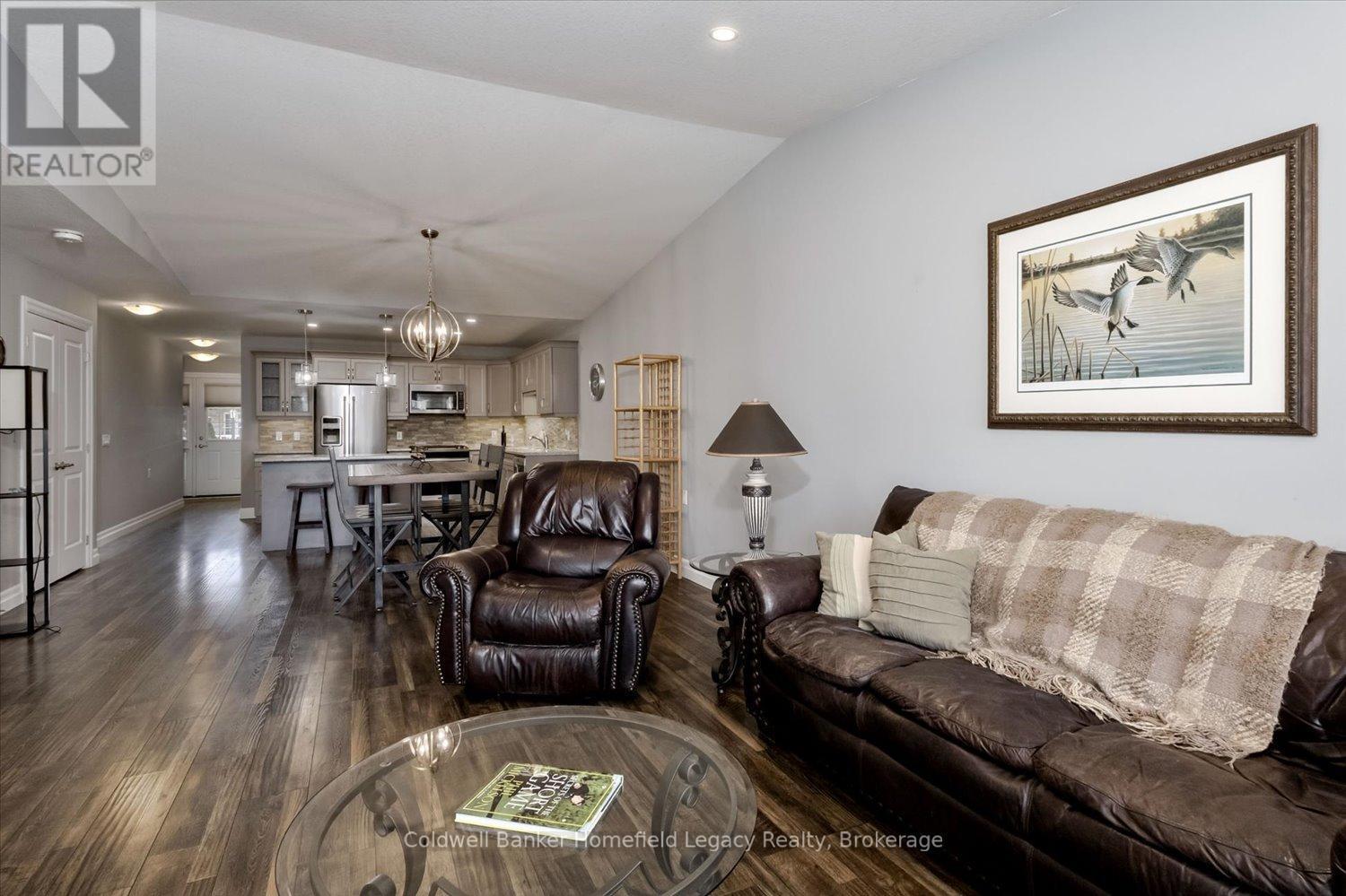 12 Devon Drive E, South Huron (Exeter), ON