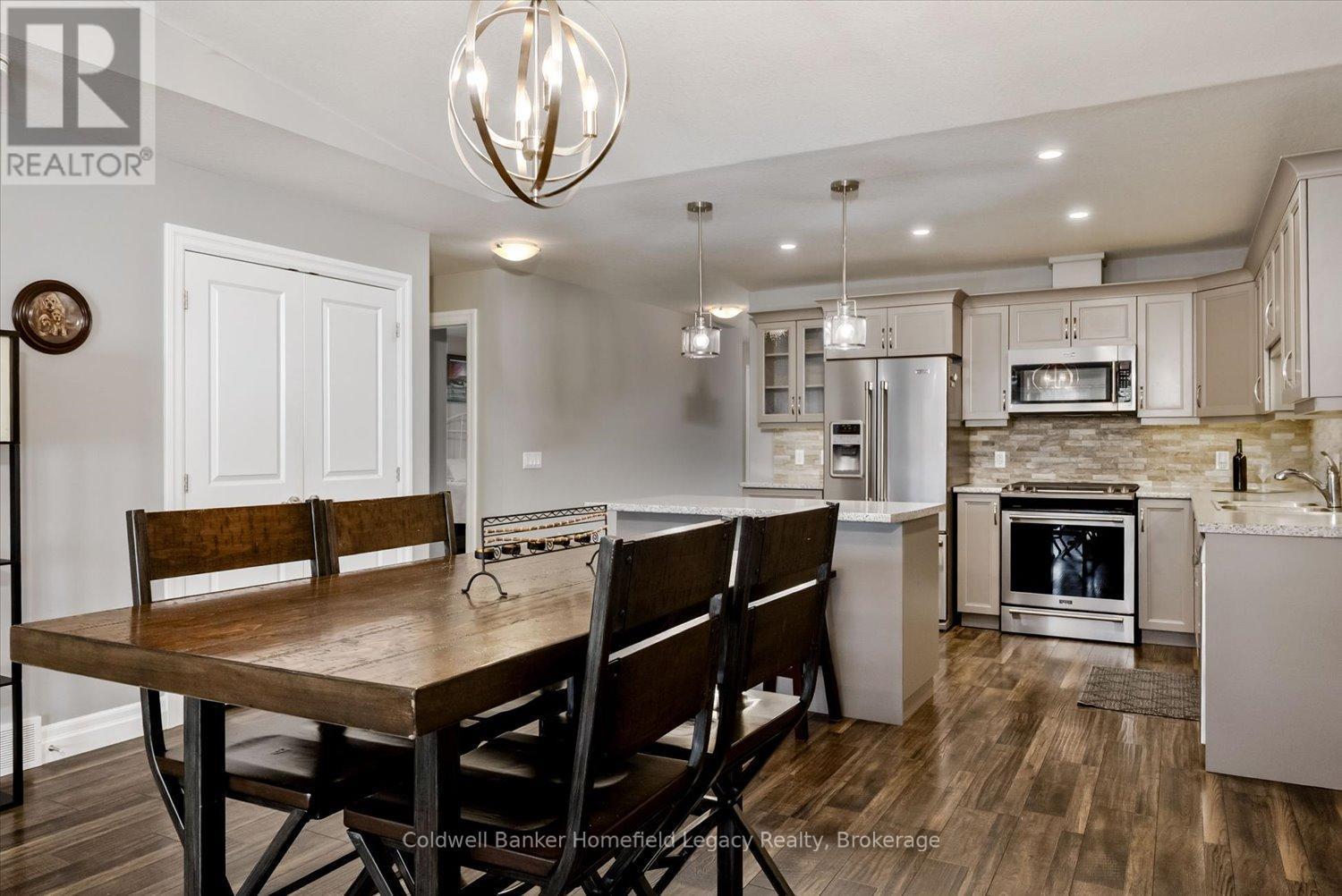 12 Devon Drive E, South Huron (Exeter), ON