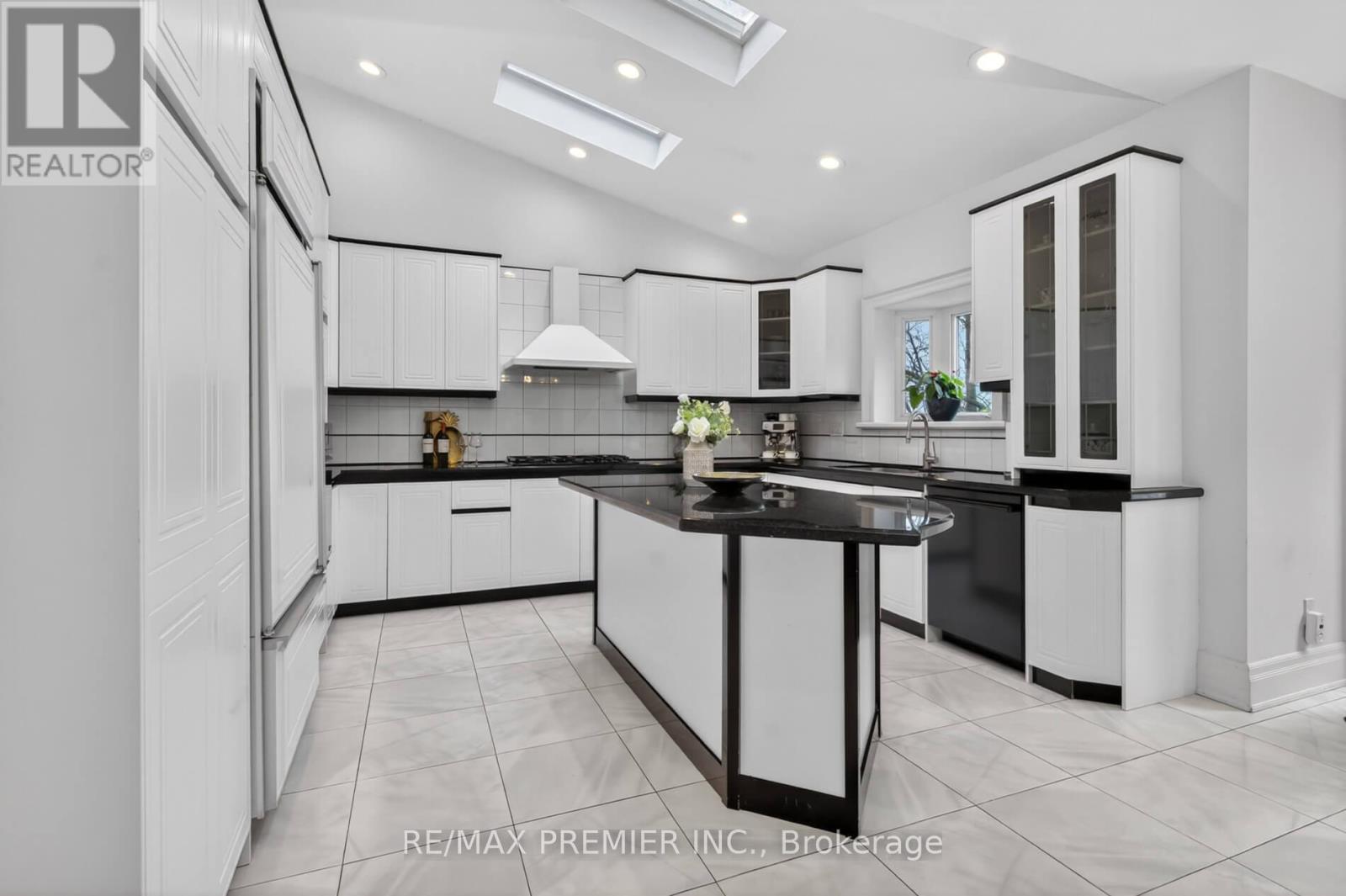 46 Deerchase Circle, Vaughan, ON