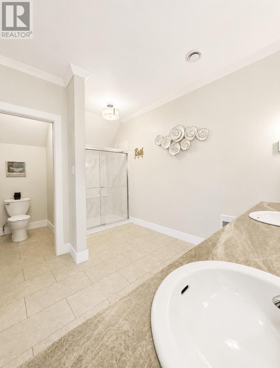 Ensuite - 8 Beach Path, Deep Bight, NL